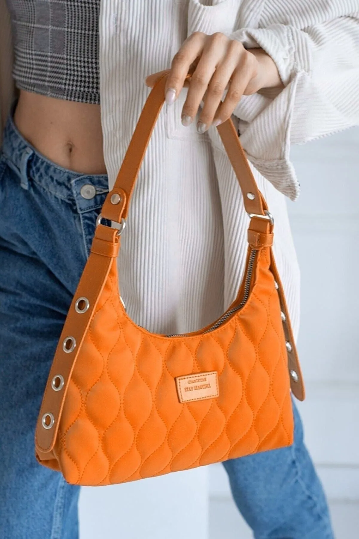 Kadın Turuncu Kapitone Desenli Baget El Ve Omuz Çantası